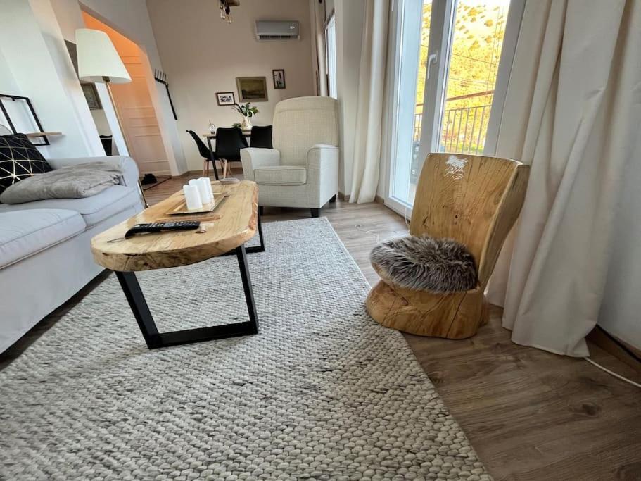 Vakantiehuis «έλα…δάρα» Daras
